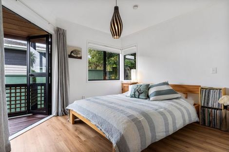 Photo of property in 2/36 Beulah Avenue, Rothesay Bay, Auckland, 0630