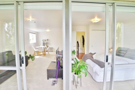 Photo of property in 4/11 Sentinel Road, Herne Bay, Auckland, 1011