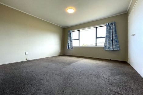 Photo of property in 13 Benygloe Place, Highland Park, Auckland, 2010