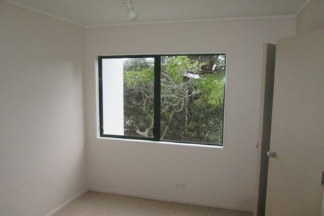 Photo of property in 12a Kiteroa Terrace, Rothesay Bay, Auckland, 0630