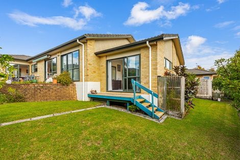 Photo of property in 4 Toledo Avenue, Henderson, Auckland, 0612