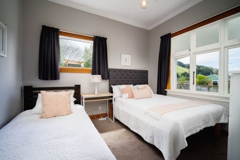 Photo of property in 25 Hugh Street, Sawyers Bay, Port Chalmers, 9023