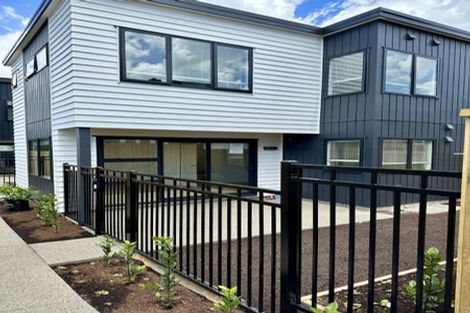 Photo of property in 1090a Great North Road, Point Chevalier, Auckland, 1022