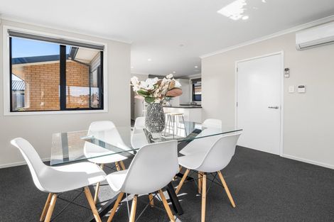 Photo of property in 22 Meyer Crescent, Halswell, Christchurch, 8025