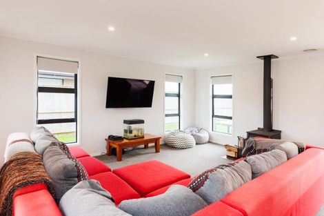 Photo of property in 197 Pacific Drive, Fitzherbert, Palmerston North, 4410