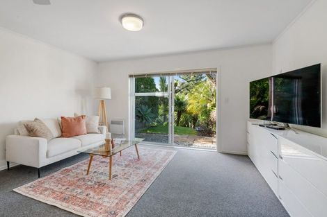 Photo of property in 21 Korotaha Terrace, Rothesay Bay, Auckland, 0630