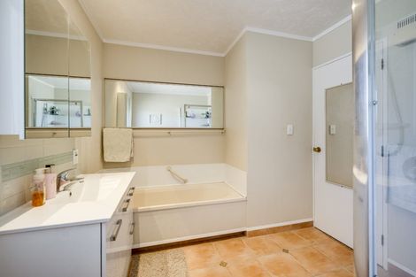 Photo of property in 6a Chester Street, Taradale, Napier, 4112