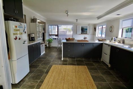 Photo of property in 5 Muapoko Street, Himatangi Beach, Foxton, 4891