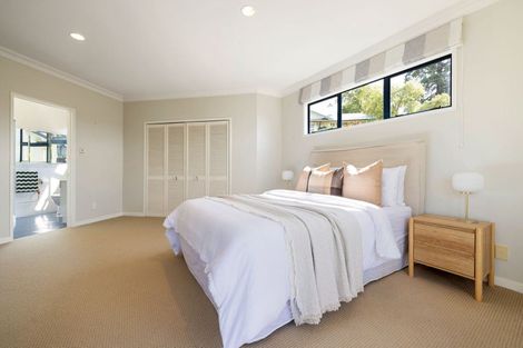 Photo of property in 76 Lake Crescent, Hamilton Lake, Hamilton, 3204