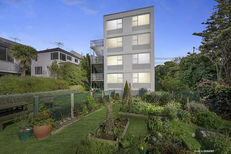 Photo of property in 83 Washington Avenue, Brooklyn, Wellington, 6021