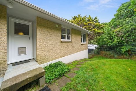 Photo of property in 93 Dowse Drive, Maungaraki, Lower Hutt, 5010
