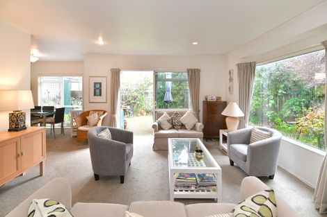 Photo of property in 8 Chalmers Close, Orewa, 0931