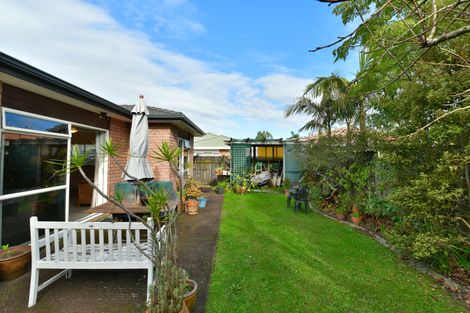 Photo of property in 8 Chalmers Close, Orewa, 0931