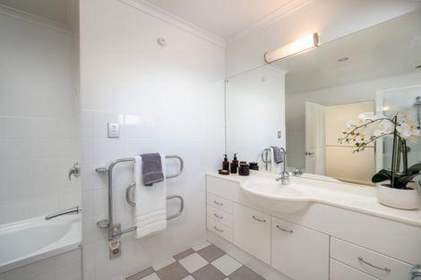 Photo of property in 25 Major Aitken Drive, Huntsbury, Christchurch, 8022