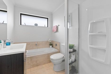 Photo of property in 62 Papawhero Drive, Bell Block, New Plymouth, 4312