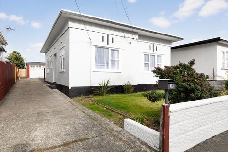 Photo of property in 15 East Street, Petone, Lower Hutt, 5012