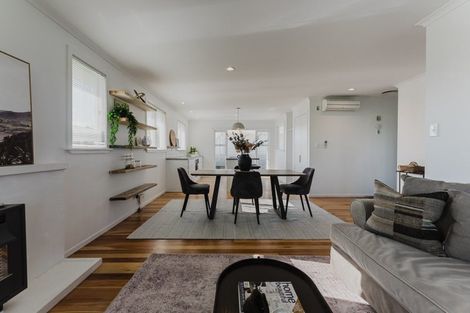 Photo of property in 215 Mangorei Road, Merrilands, New Plymouth, 4312