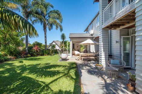 Photo of property in 8 Tree Fern Trail, Campbells Bay, Auckland, 0630