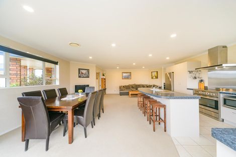 Photo of property in 37 Liberty Grove, Kelvin Grove, Palmerston North, 4414