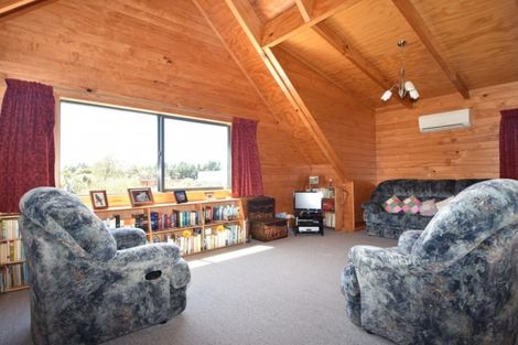 Photo of property in 75 Costley Street West, Carterton, 5713