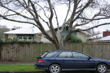 Photo of property in 24 Milverton Avenue, Hokowhitu, Palmerston North, 4410