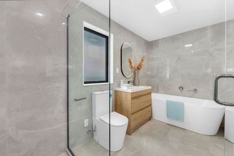 Photo of property in 34 Adamson Road, Flat Bush, Auckland, 2019