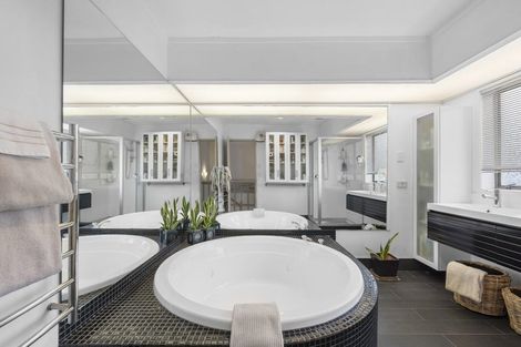 Photo of property in 2/10 Lilford Place, Half Moon Bay, Auckland, 2012