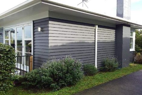 Photo of property in 17 Beach Road, Castor Bay, Auckland, 0620