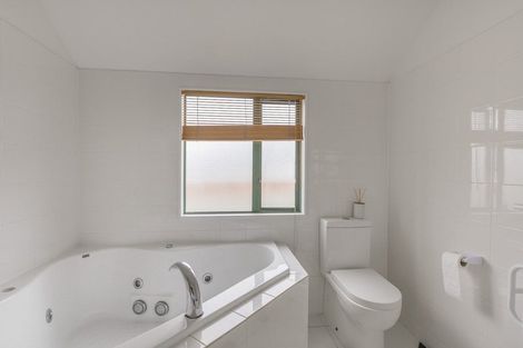 Photo of property in 3b/25 Maclean Street, Paraparaumu Beach, Paraparaumu, 5032