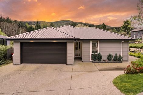 Photo of property in 16 Redwoods Lane, Helensburgh, Dunedin, 9010