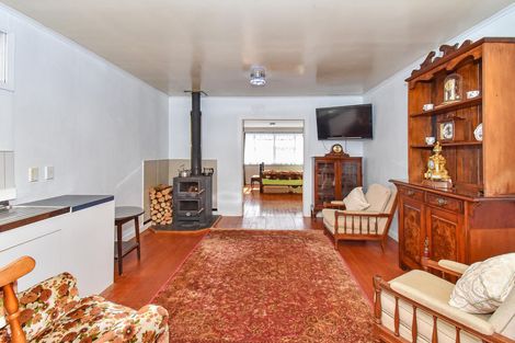 Photo of property in 903 East Coast Road, Kaiaua, Pokeno, 2473