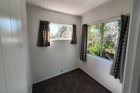 Photo of property in 2/9 Lingham Crescent, Torbay, Auckland, 0630