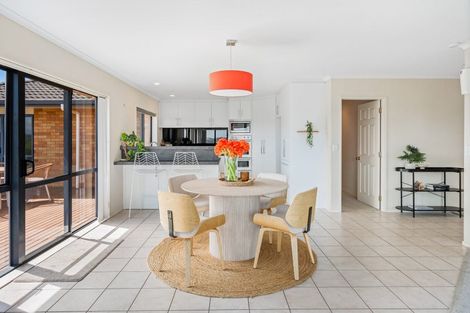 Photo of property in 4 Sunset Parade, Parua Bay, Whangarei, 0174