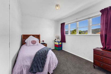 Photo of property in 44 Athlone Crescent, Avalon, Lower Hutt, 5011