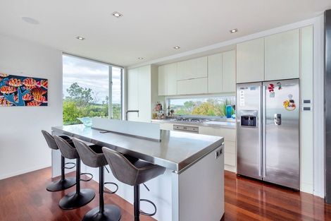 Photo of property in 1462 Whangaparaoa Road, Army Bay, Whangaparaoa, 0930