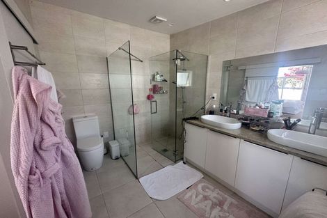 Photo of property in 15 Fancourt Street, Karori, Wellington, 6012