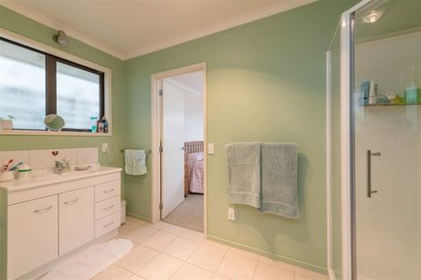 Photo of property in 19 Treeton Place, Wakefield, 7025