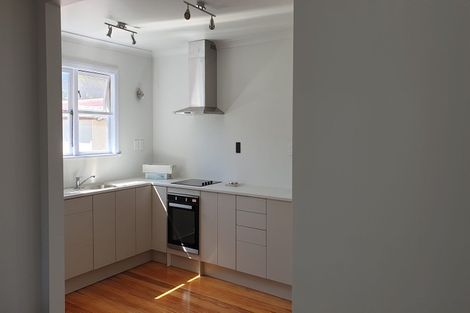 Photo of property in 28 Gibbons Street, Upper Hutt Central, Upper Hutt, 5018