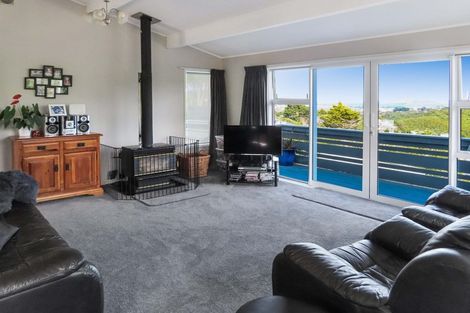 Photo of property in 8 Otira Grove, Kelson, Lower Hutt, 5010