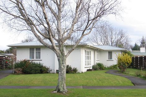 Photo of property in 12 Ruamahanga Crescent, Terrace End, Palmerston North, 4410