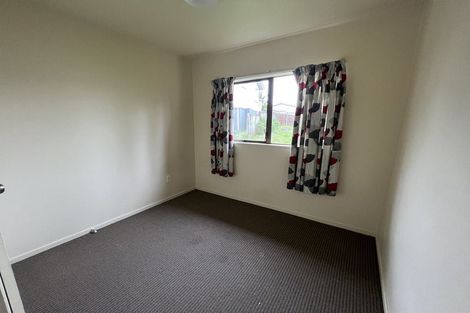 Photo of property in 2/17 Park Road, Glenfield, Auckland, 0629