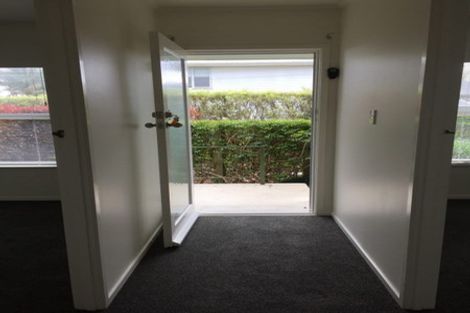 Photo of property in 2/11 Wicklow Road, Narrow Neck, Auckland, 0622