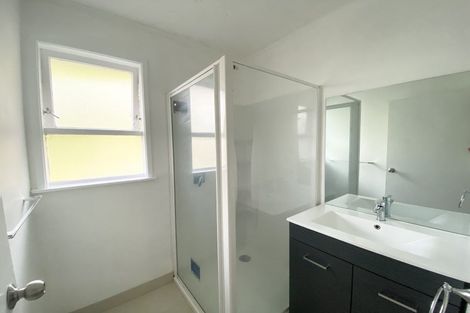 Photo of property in 93 Fairclough Road, Beach Haven, Auckland, 0626