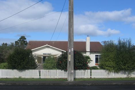 Photo of property in 12 Shortland Street, Regent, Whangarei, 0112