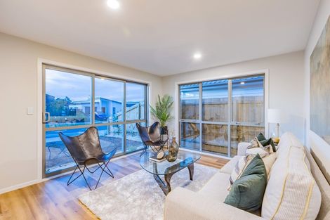 Photo of property in 17 Konoba Avenue, Kumeu, 0810