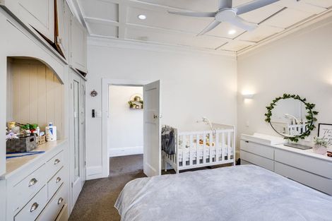 Photo of property in 17 Latham Street, Napier South, Napier, 4110