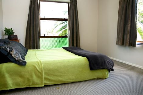 Photo of property in 2/1 Glengowan Place, Conifer Grove, Takanini, 2112