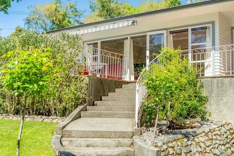 Photo of property in 26 Chatsworth Road, Silverstream, Upper Hutt, 5019