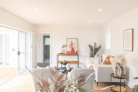 Photo of property in 25 Derrett Place, Saint Martins, Christchurch, 8022