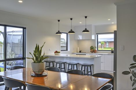 Photo of property in 15 Fantail Avenue, Carterton, 5713